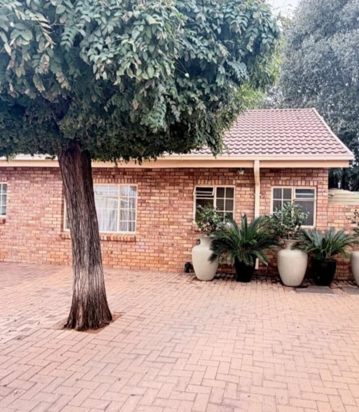 3 Bedroom Property for Sale in Rhodesdene Northern Cape